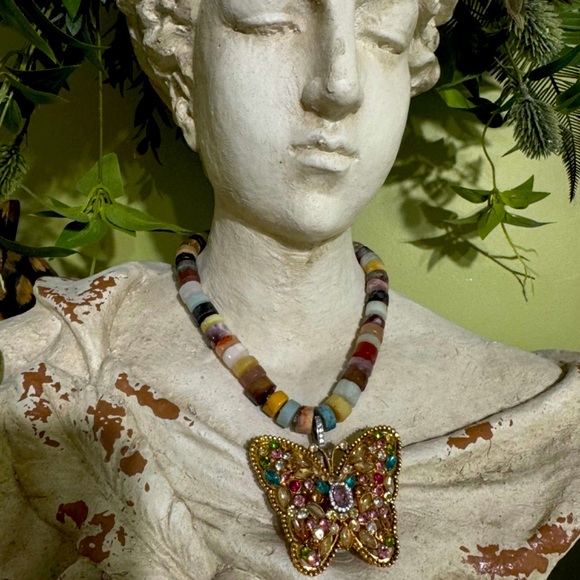 Rockstar in Rome butterfly brooch necklace - Picture 2 of 6